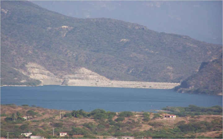 Cortina de la Presa Benito Juarez