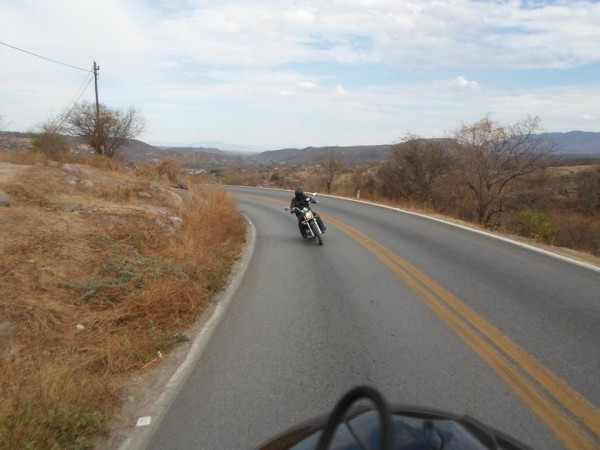 Rodando en la Suzi GZ 150 Rumbo a Taxco de Alarcón, Guerrer