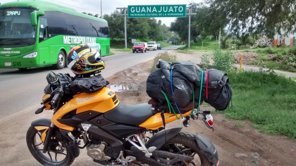 (así acomodé la mochila en autozone