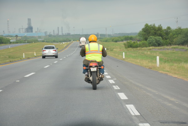 Llegando a la Refinería de Cadereyta