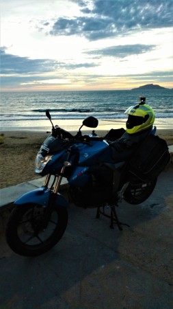 La Gixxer Conoce el Pacifico 